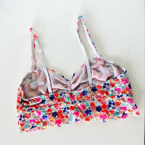 2 VS VICTORIAS SECRET PINK Lace White Red Blue Mint Green Ruffle Bra Bralette M - Picture 12 of 16